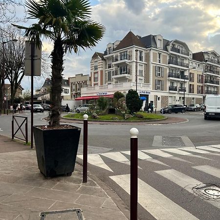 Studio Spacieux 4 Personnes Avec Terrasse Privee & Bureau - Gare A 4Min, Paris En 30Min Villiers-sur-Marne Buitenkant foto