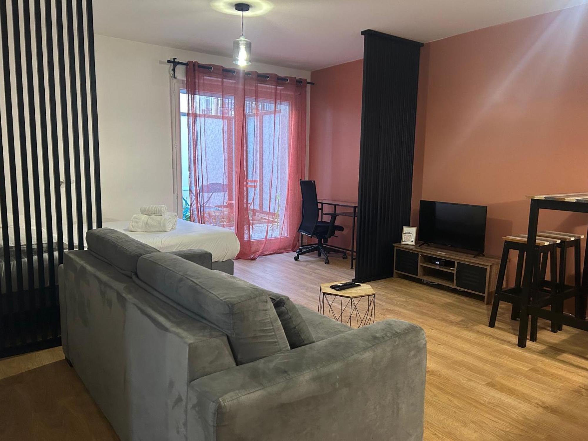 Studio Spacieux 4 Personnes Avec Terrasse Privee & Bureau - Gare A 4Min, Paris En 30Min Villiers-sur-Marne Buitenkant foto